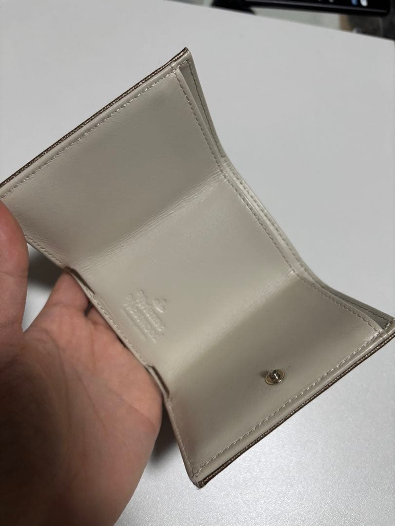ヴィヴィアン ゴールド 三つ折り財布