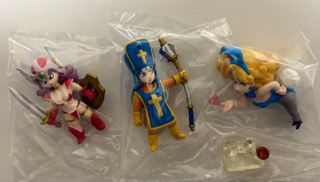 【新品】ドラゴンクエスト キャラクターフィギュアコレクション 3体