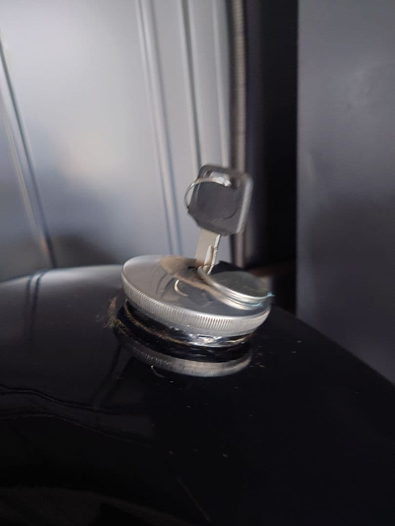 モンキー5Lタンク汎用　スポーツスター　1/4NPTコック溶接済