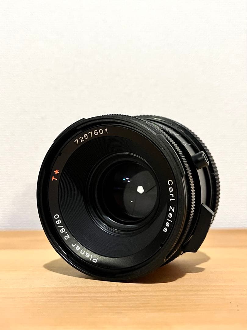 かりん【プロフを必読】　ハッセルブラッドレンズ　Planar CF80mm
