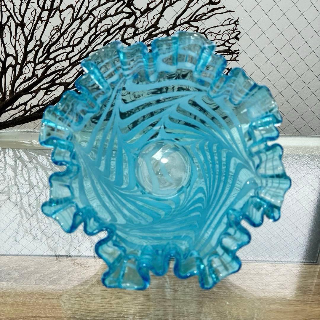 骨董　時代ガラス　希少　電笠フリル　掻き揚げ紋　　水色ガラス　菓子鉢　ウラン１客