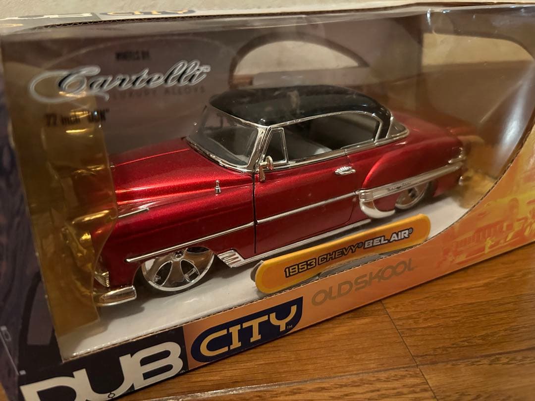 ミニカー 1953 CHEVY BEL AIR 1/24