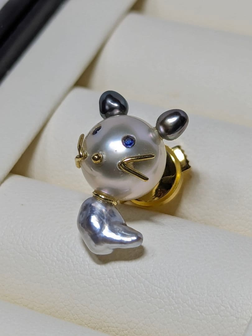 AC41 K18　芥子　白蝶黒蝶真珠　ケシ　猫ちゃん　サファイア　ピンブローチ