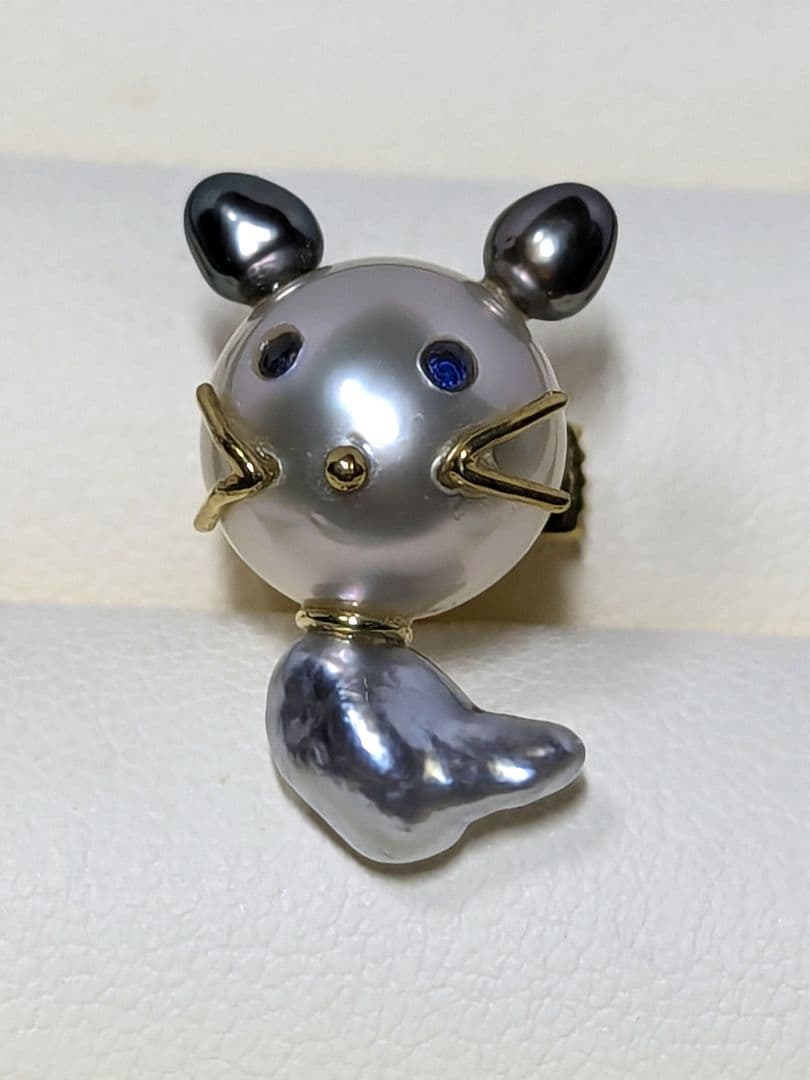 AC41 K18　芥子　白蝶黒蝶真珠　ケシ　猫ちゃん　サファイア　ピンブローチ