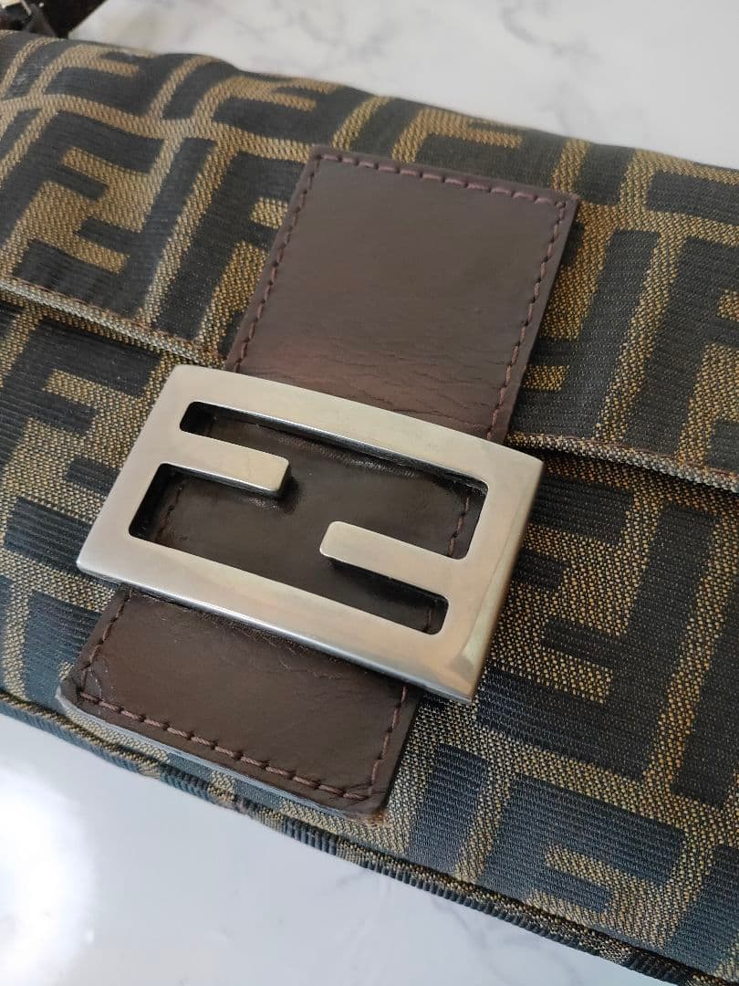 FENDI　バケット ショルダーバッグ