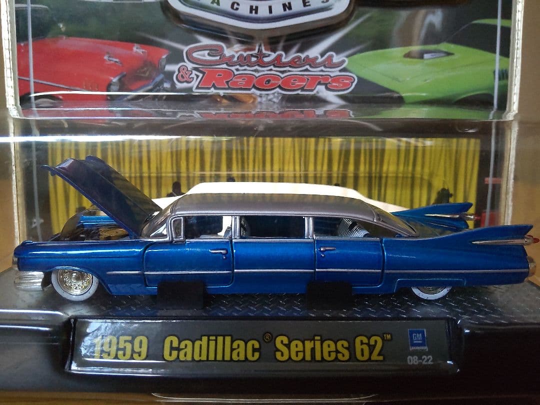 ミニカー M2machines 1959 cadillac 1/64