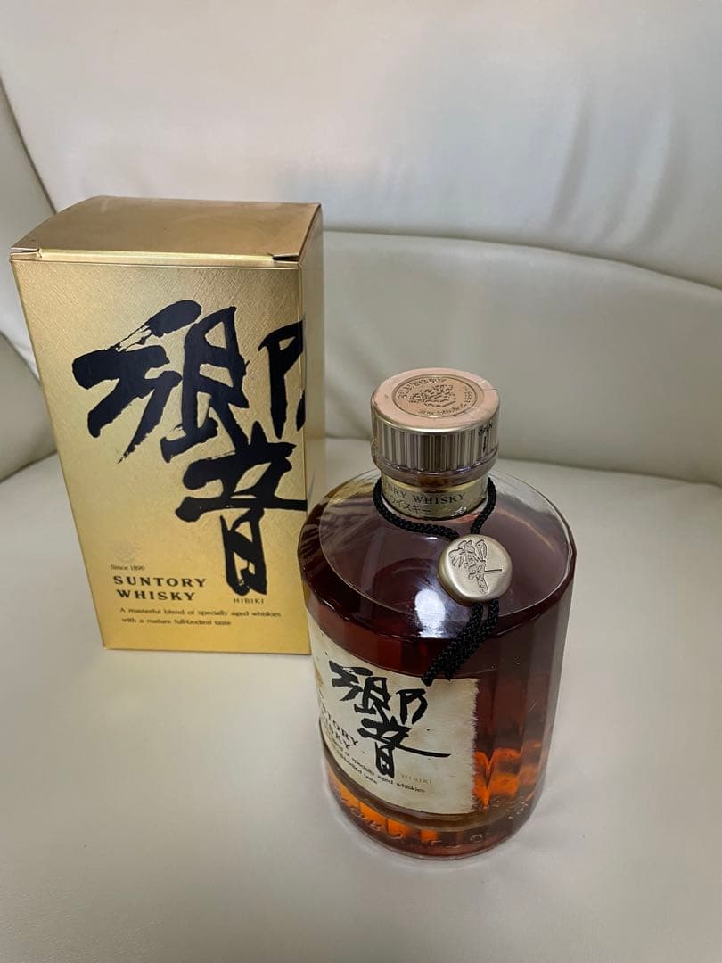 サントリーウイスキー　響　ゴールドラベル　未開封