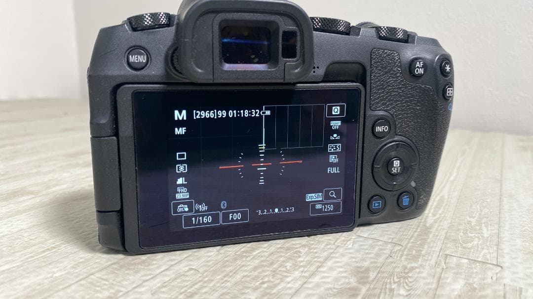 Canon EOS RP ボディ フルサイズ機 カメラ（箱つき）