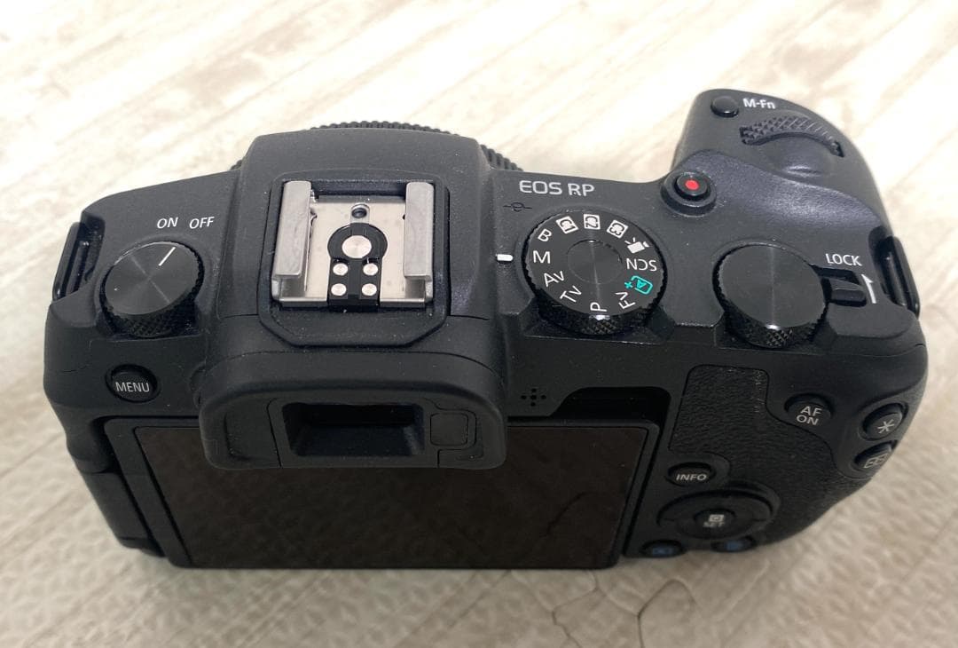 Canon EOS RP ボディ フルサイズ機 カメラ（箱つき）
