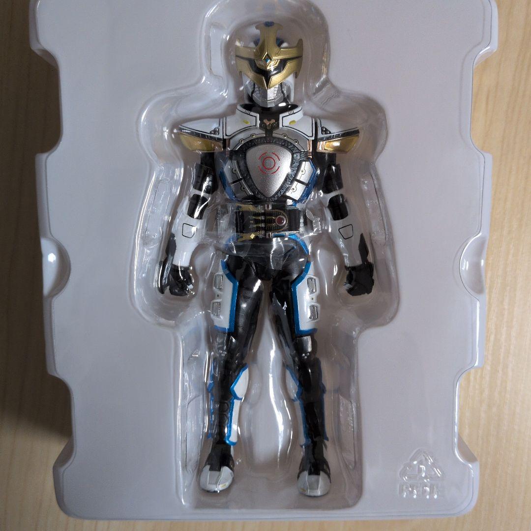 S.H.Figuarts 真骨彫 仮面ライダーイクサ