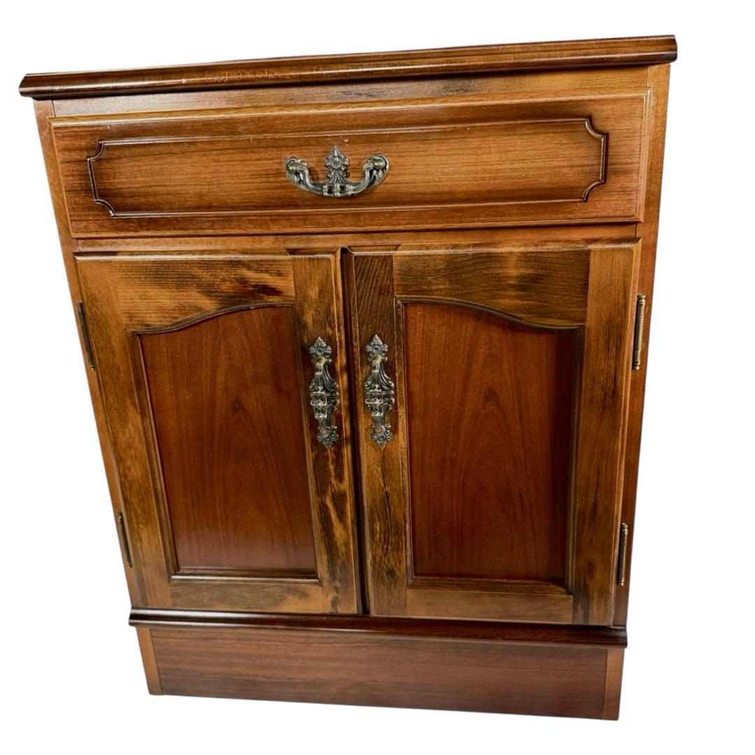 みきうみ　HR633 カリモク　コロニアル キャビネット　収納棚