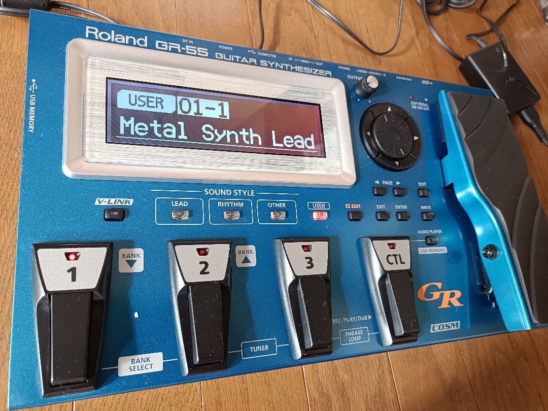 Roland GR-55 ギターシンセサイザー
