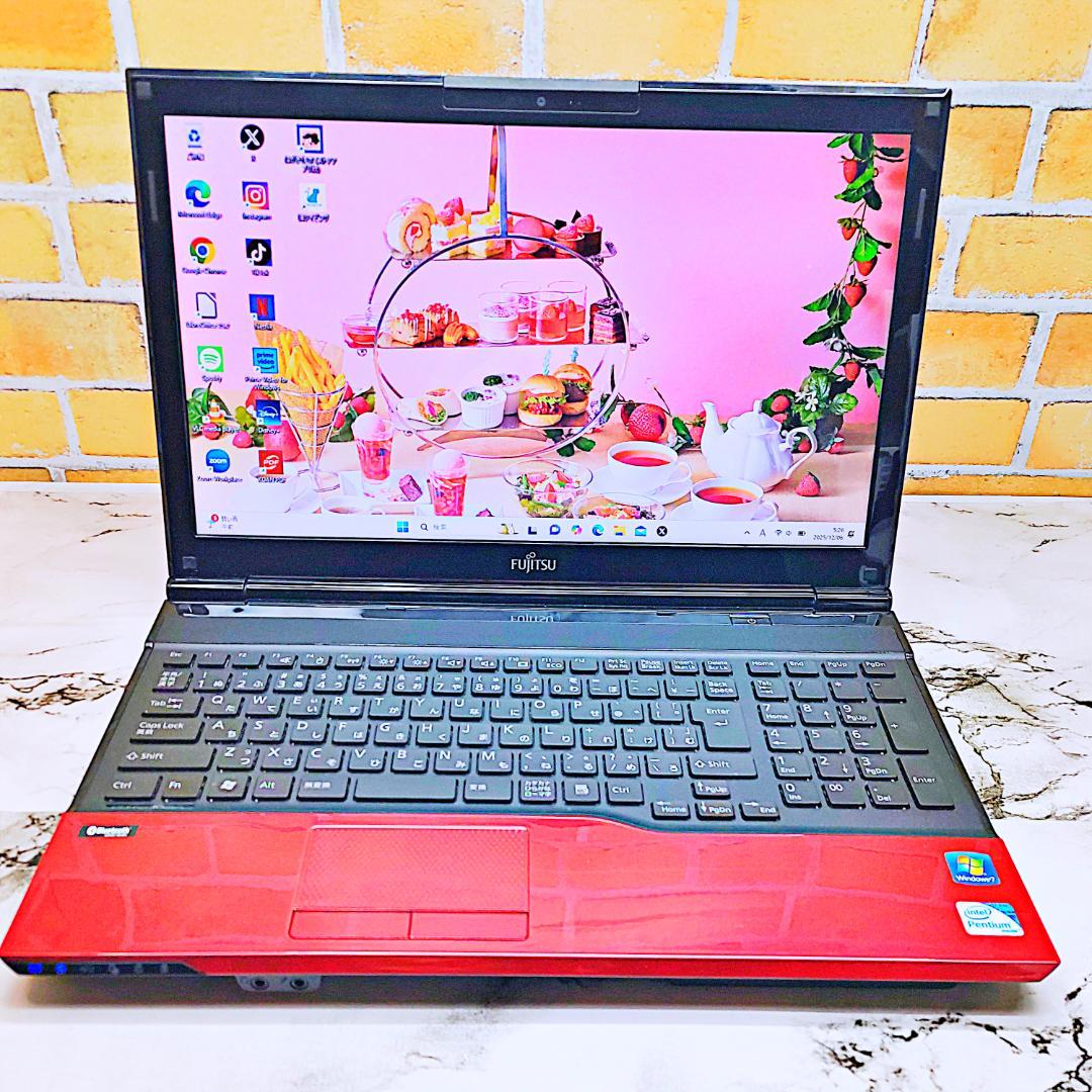 ハイスぺノートパソコン❤️爆速SSD☘️メモリ８G・高性能Core-i7❣️