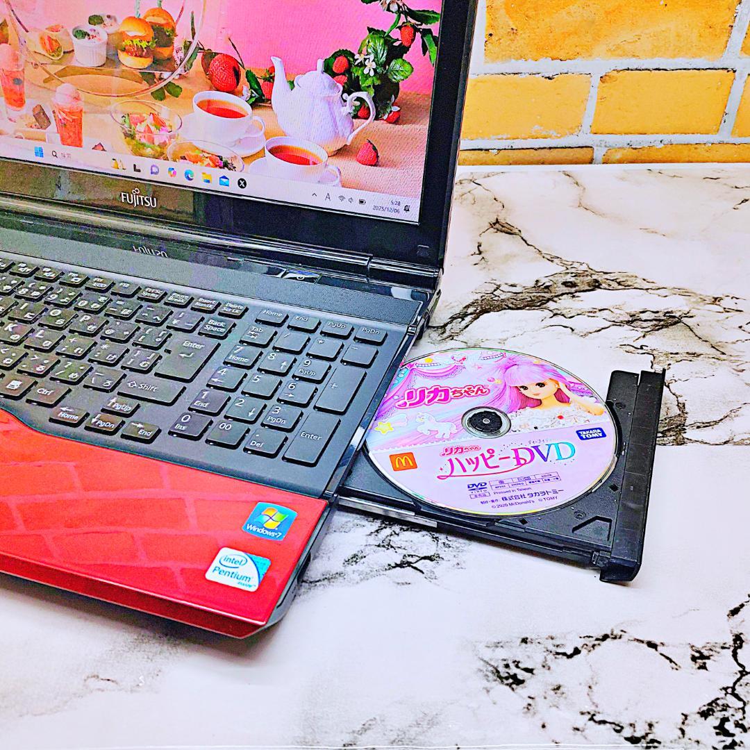 ハイスぺノートパソコン❤️爆速SSD☘️メモリ８G・高性能Core-i7❣️