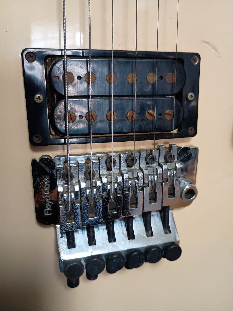 FERNANDESエレキギター STC-70？　フェルナンデス