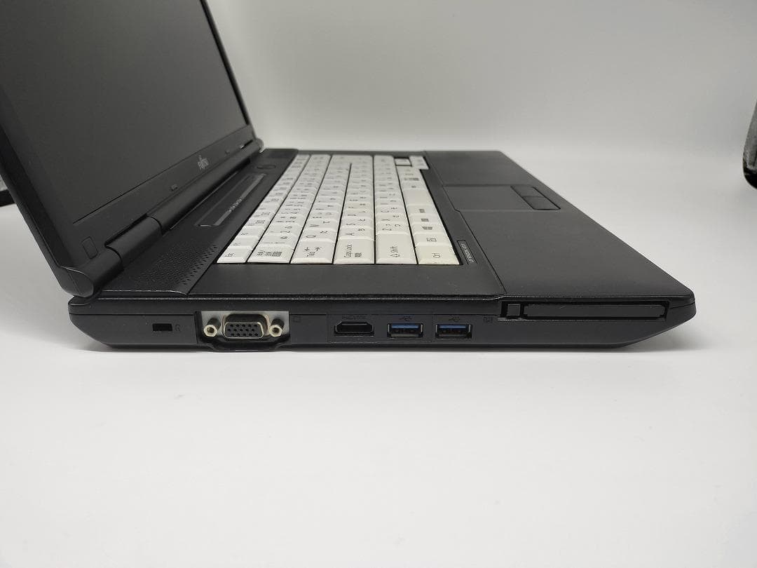 【FUJITSU】爆速 Core i7/新品SSD256GBノートパソコン B2