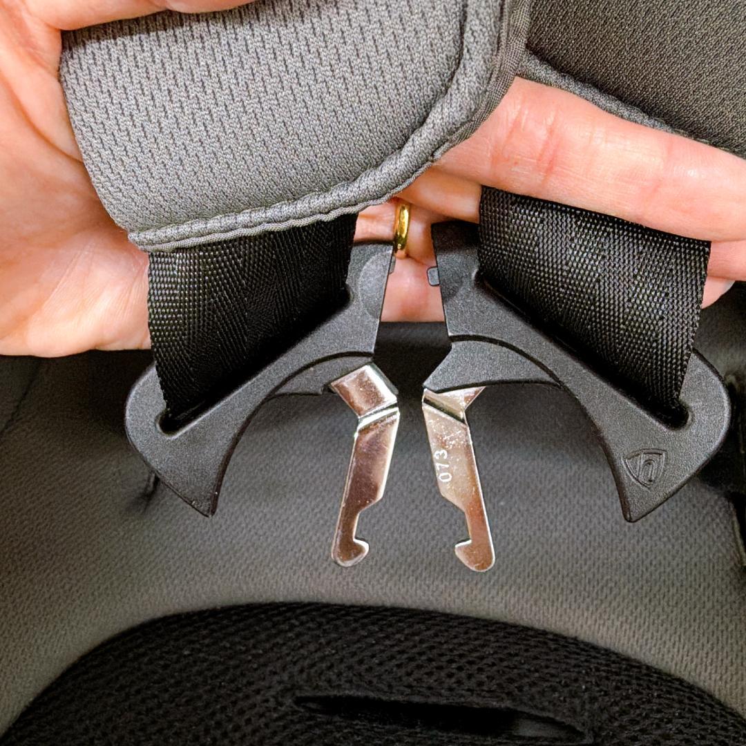 【良品】Joie チャイルドシート エレベート　グレー