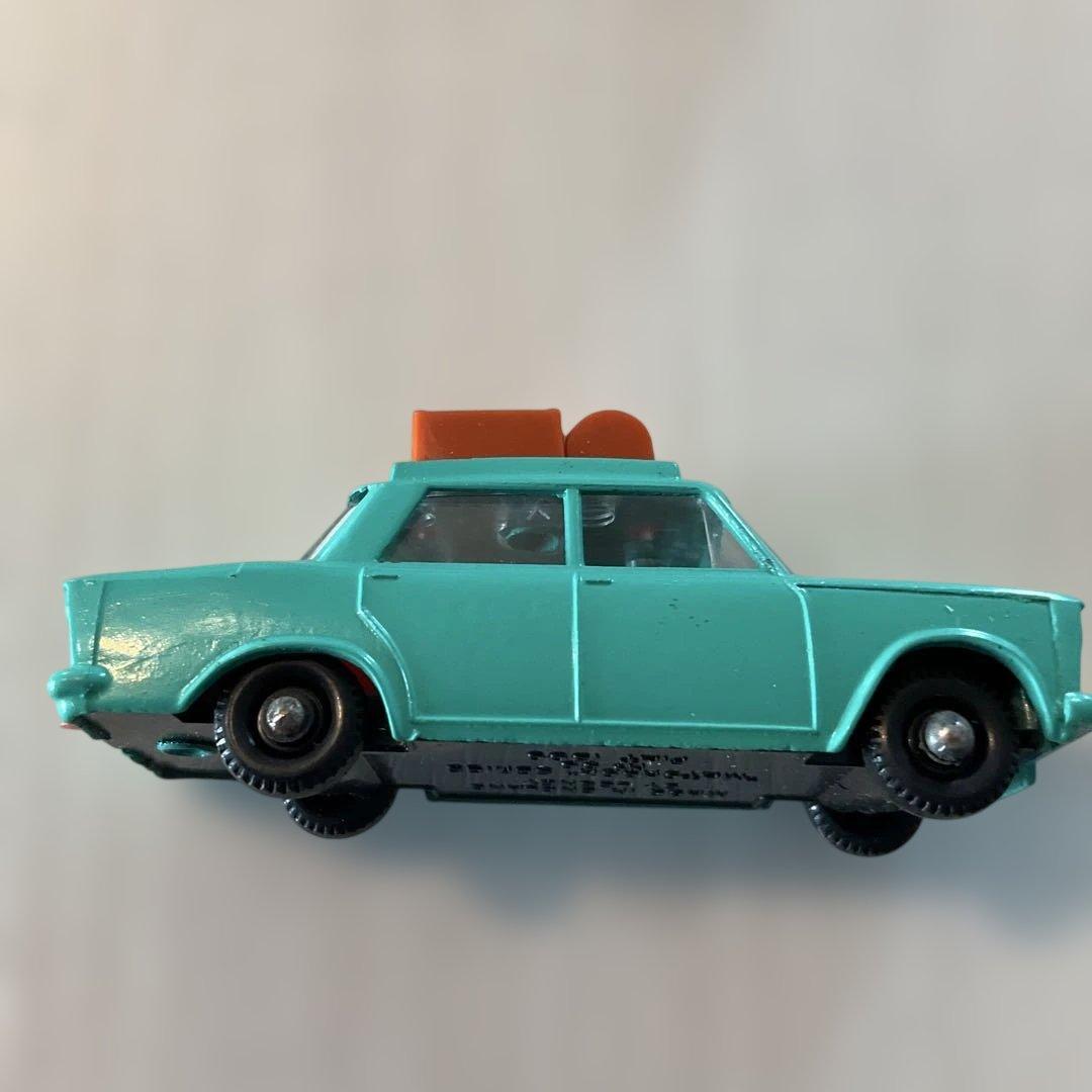 ミニカー　マッチボックス　56 フィアット1500