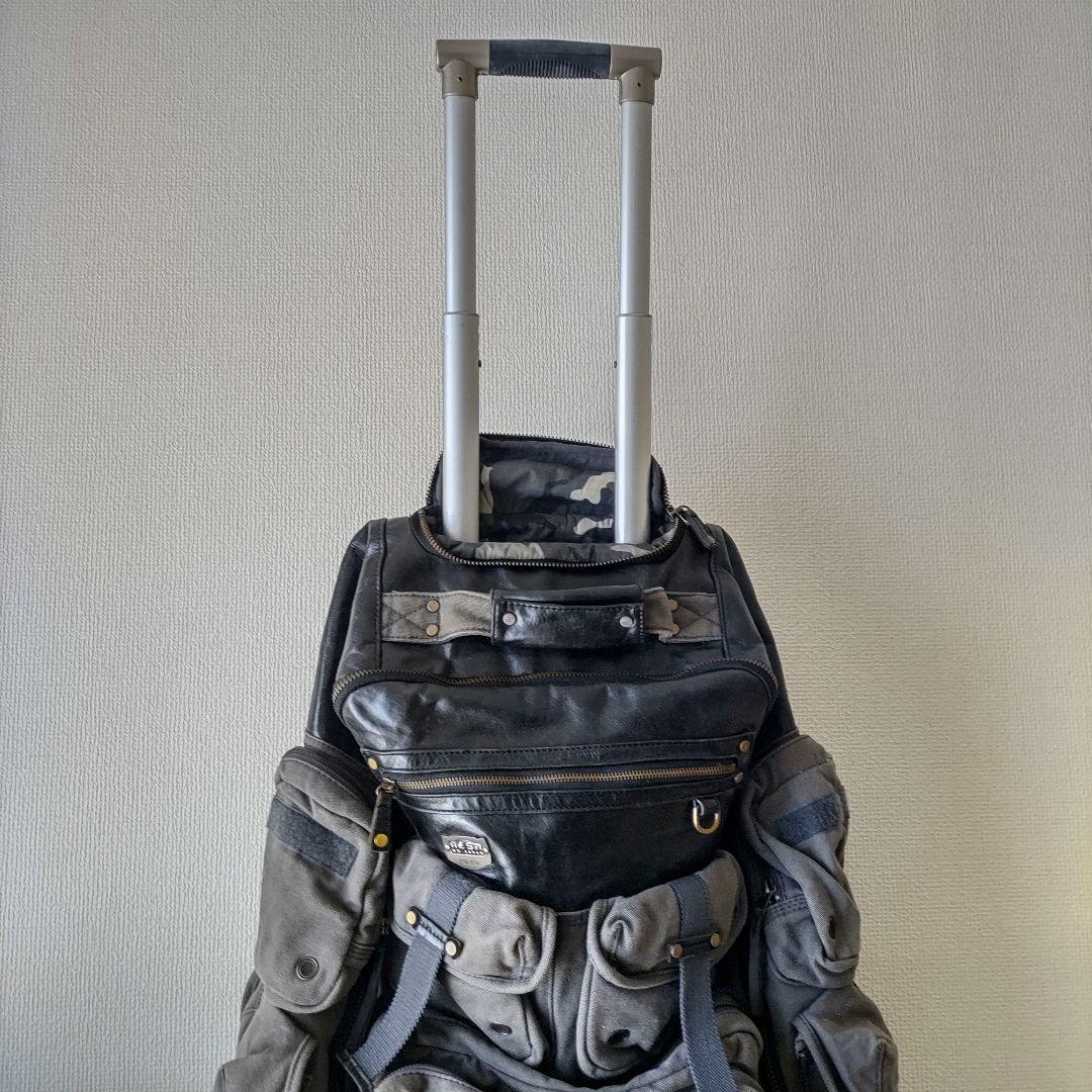 よっちゃん&アッ君　Diesel グレー キャリーバッグ