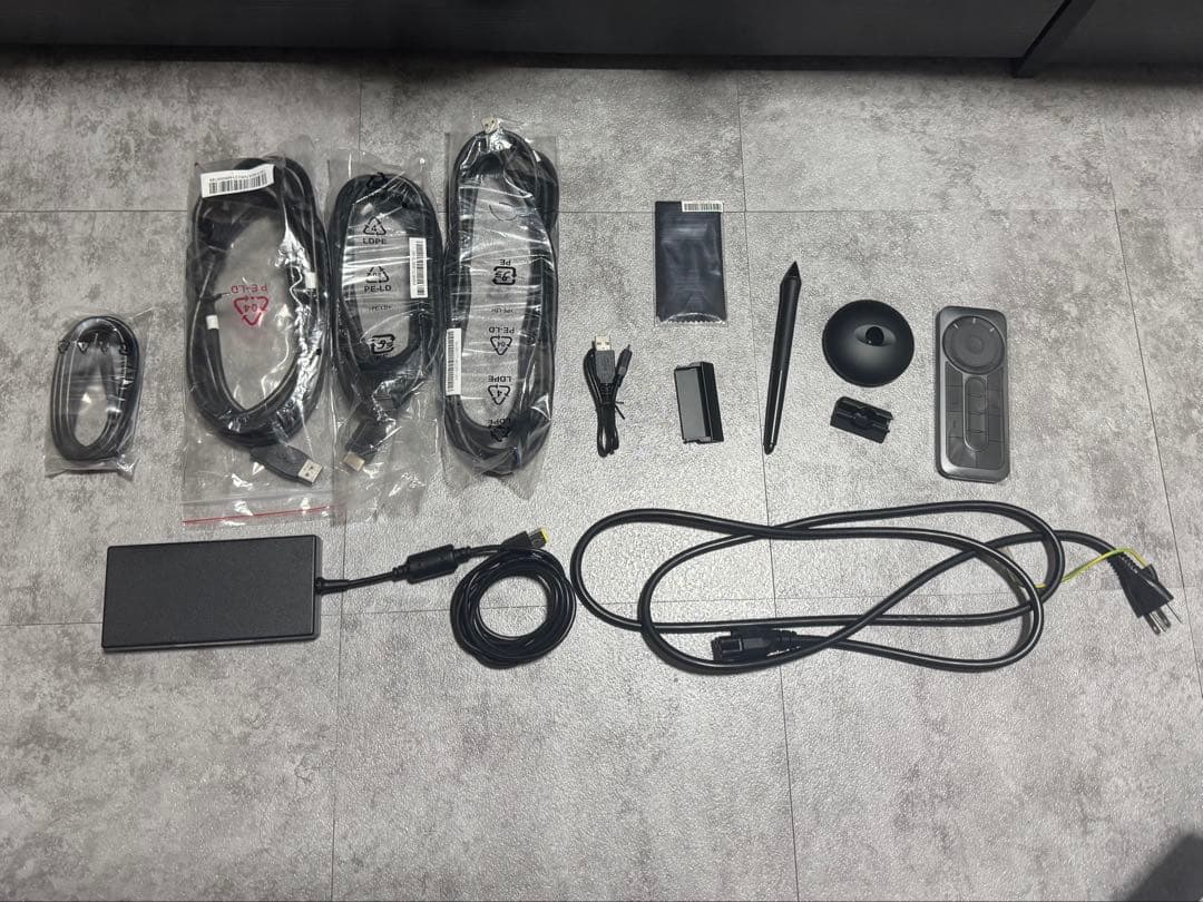 液タブ・ペンタブ Wacom Cintiq Pro 24