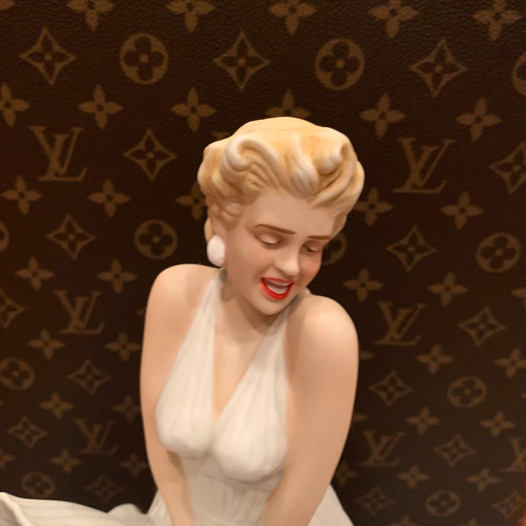 miles.ohashi マリリンモンロー 7年目の浮気 空瓶