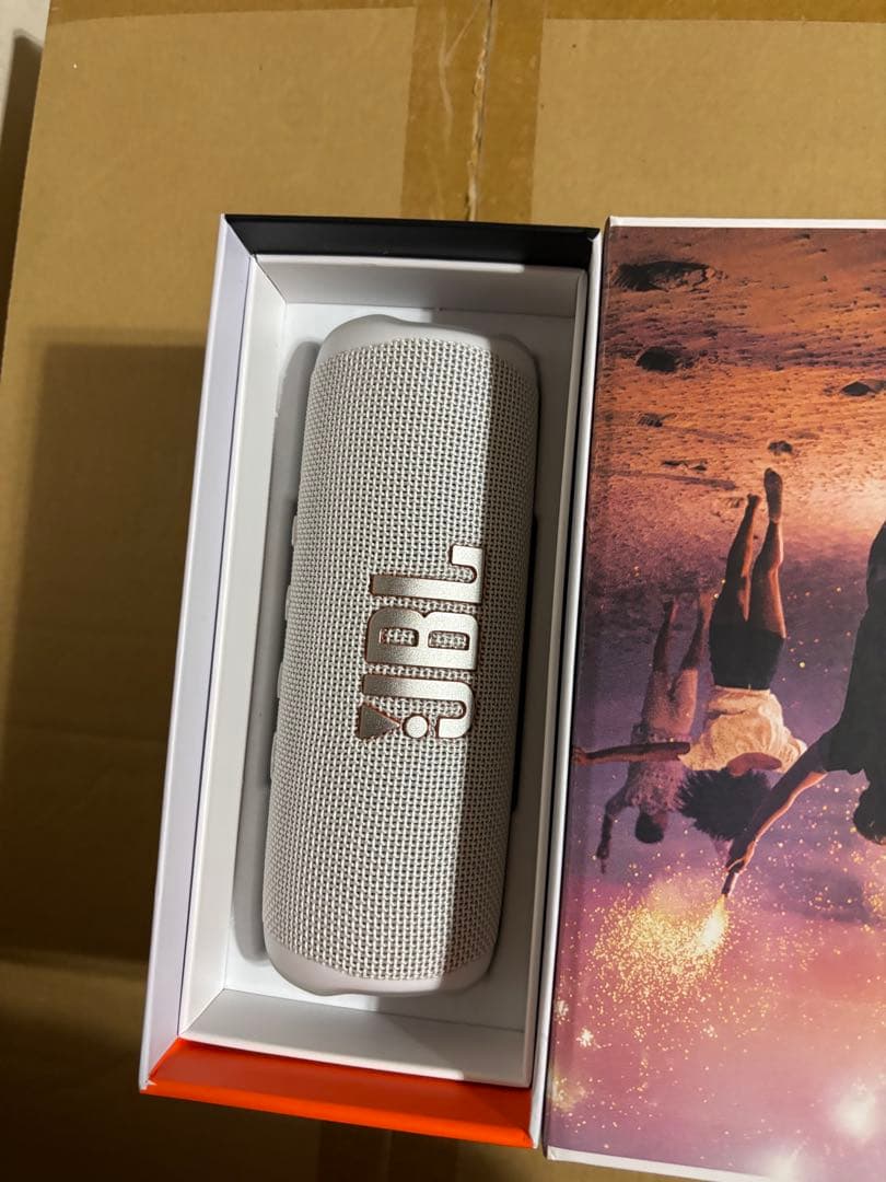 JBL FLIP6 ホワイト ワイヤレススピーカー