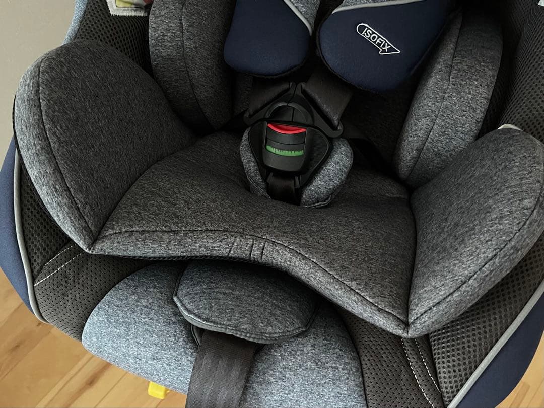 【綺麗】アップリカ クルリラ プロテクト ISOFIX R129 新生児