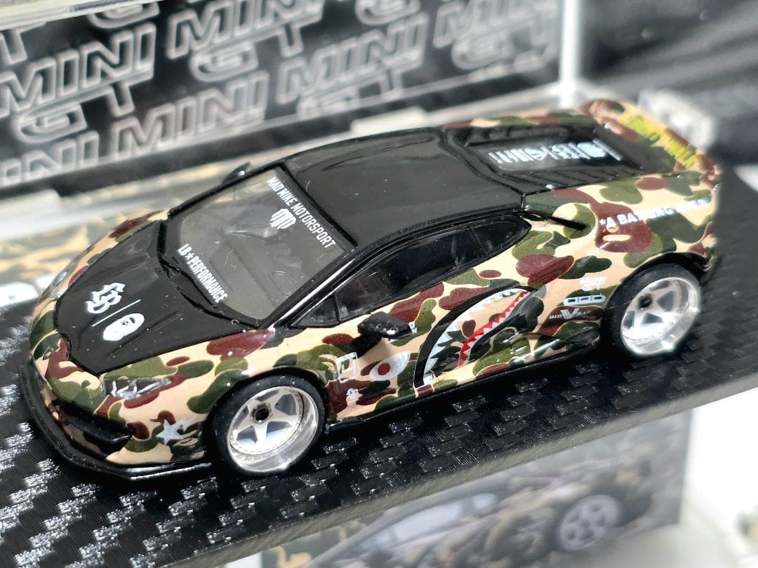 MINI GT 1/64 LBWORKS GT-R R35 1セット