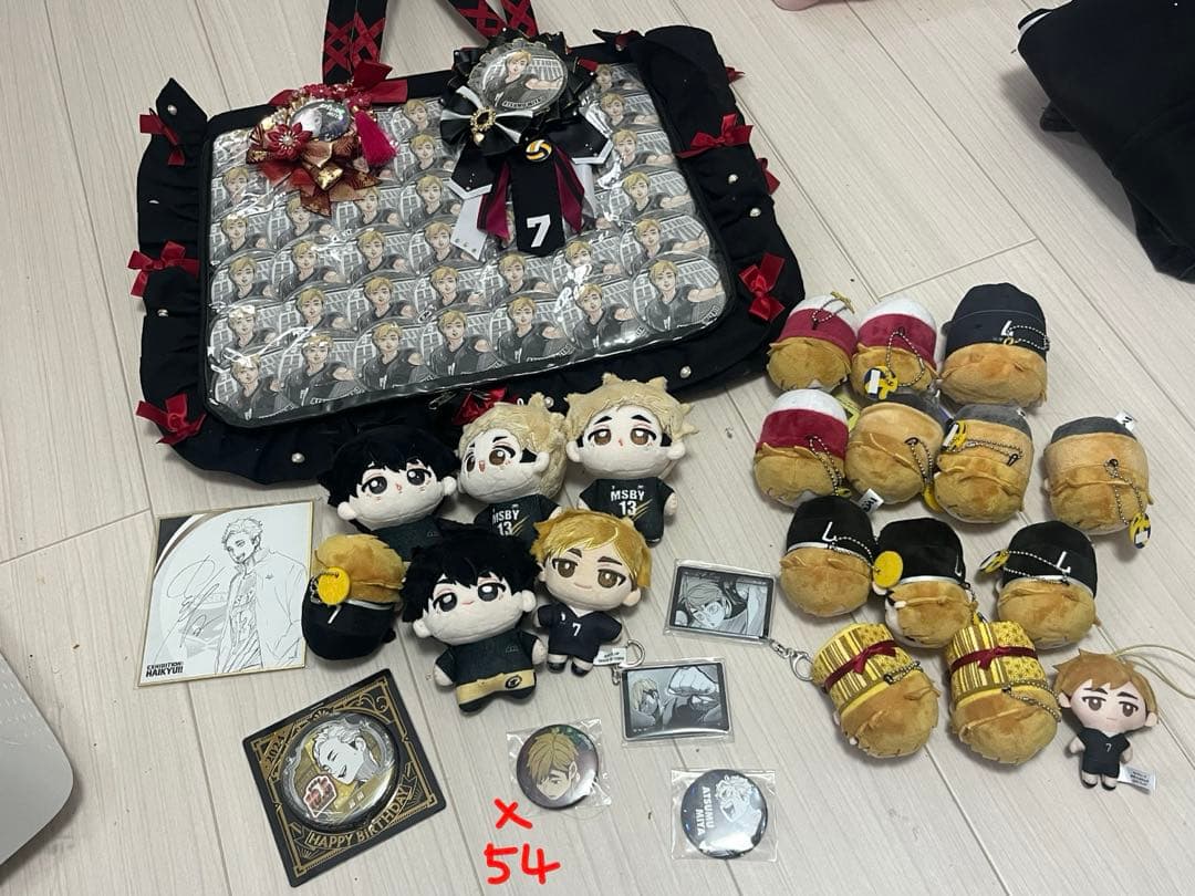 ハイキュー!! 宮侑 A3痛バッグ ザッカマート 缶バッジ大量 まとめ売り