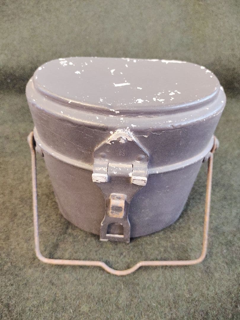 ビンテージ ドイツ民主共和国 NVA(国家人民軍) メスキット