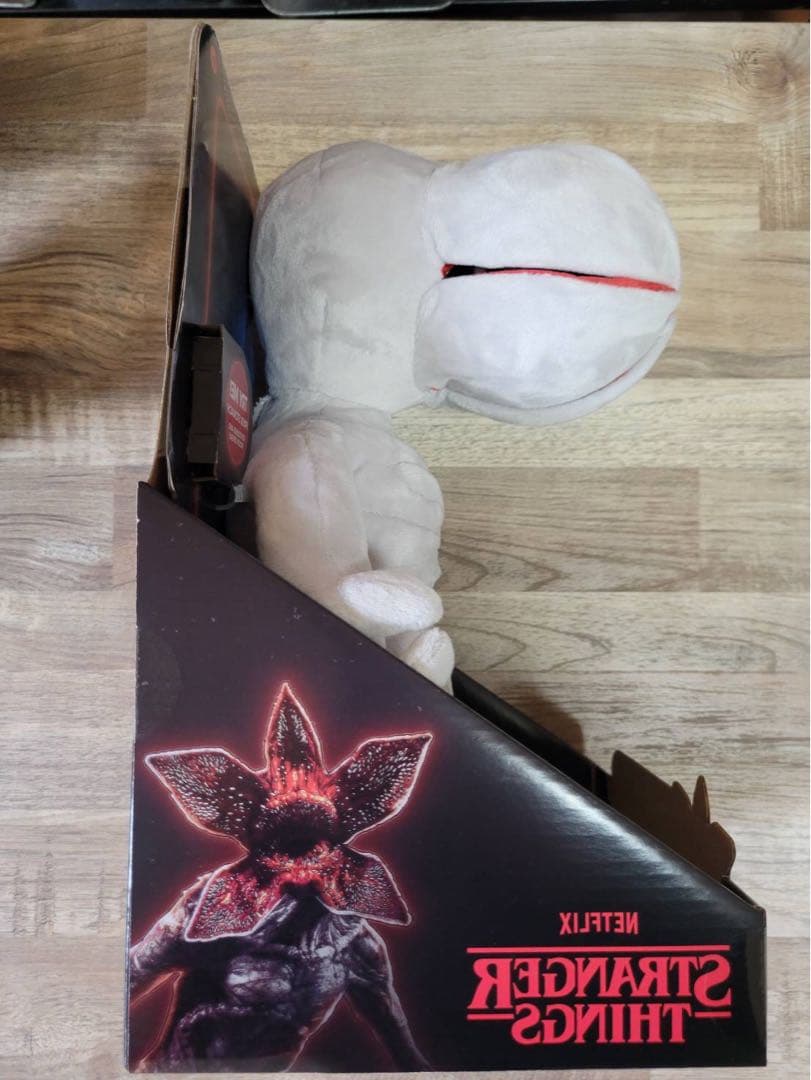 Stranger Things Demogorgon デモゴルゴン　ぬいぐるみ
