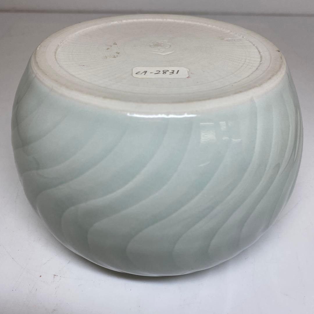 川瀬満之　白磁鶴文蓋物　共箱　直径約12cm 東N7-0910③