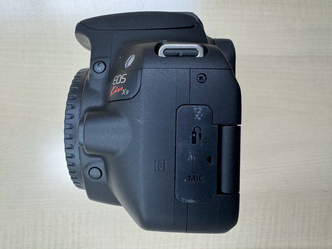 ★未使用に近い★ CANON EOS Kiss X9 ボディ ブラック