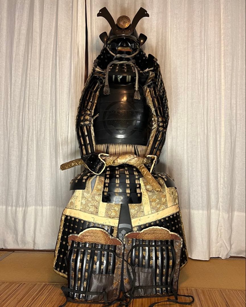 【Patra】丸武産業製【鎧•甲冑】黒色紺糸威当世具足【鎧立て•櫃付】