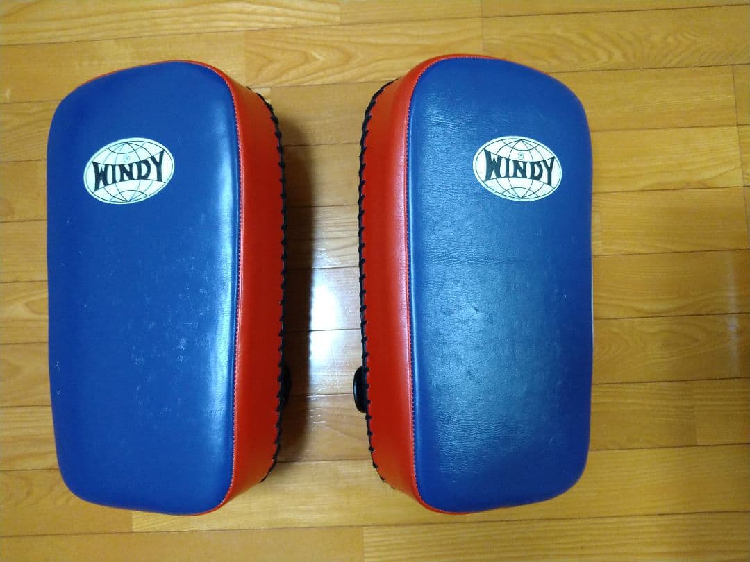 WINDY キックミット 青/赤 2個セット