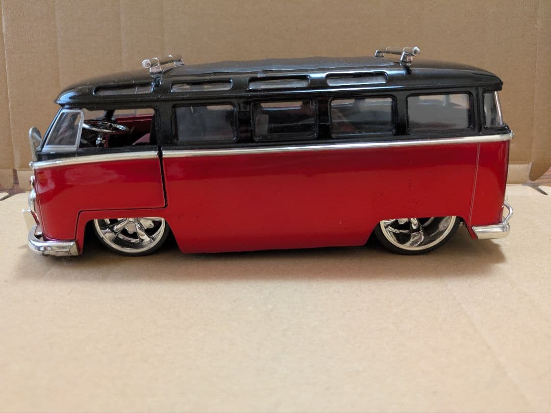 jada フォルクスワーゲン バス