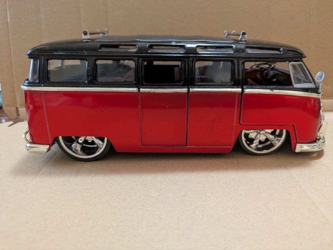 jada フォルクスワーゲン バス