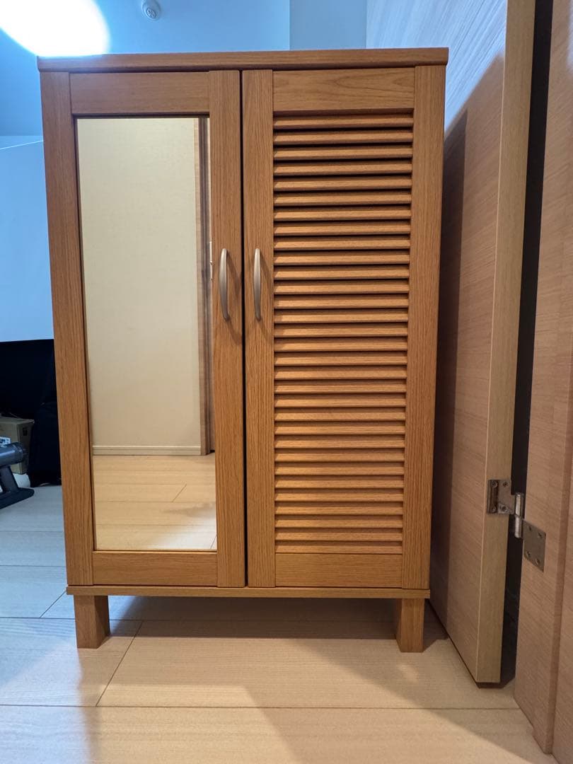 ニトリ木製シューズボックスミラー付②