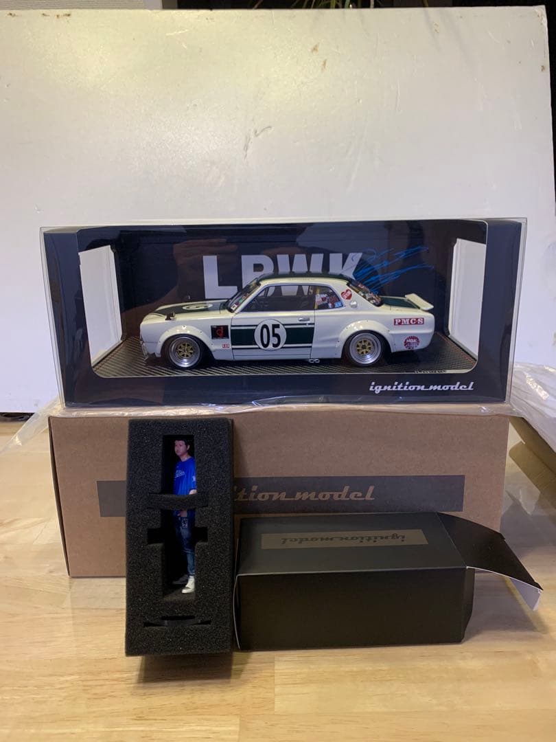 イグニッションモデル　1/18 LBWK限定　ハコスカ フィギュア付き2647