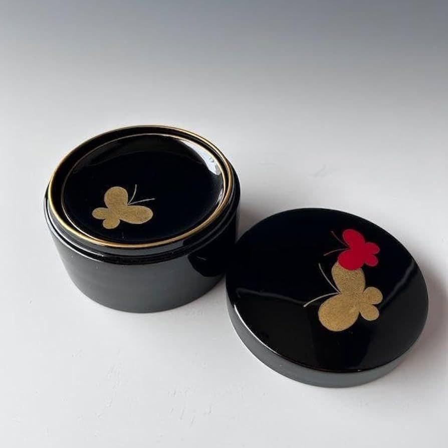 ☆美品【象彦 漆器】久美皿 蝶々 漆筒箱入り