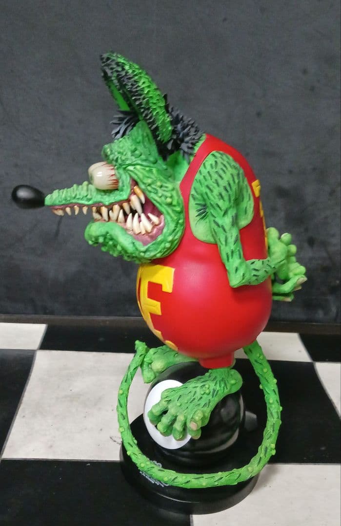 ホットロッドロウブロウRATFINK8ボールソフビ30cm