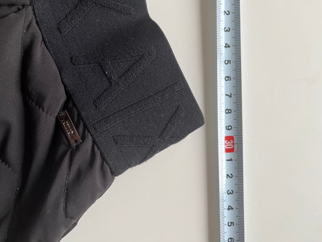 アルマーニエクスチェンジ黒 キルティングフレアスカート　ウエストゴム