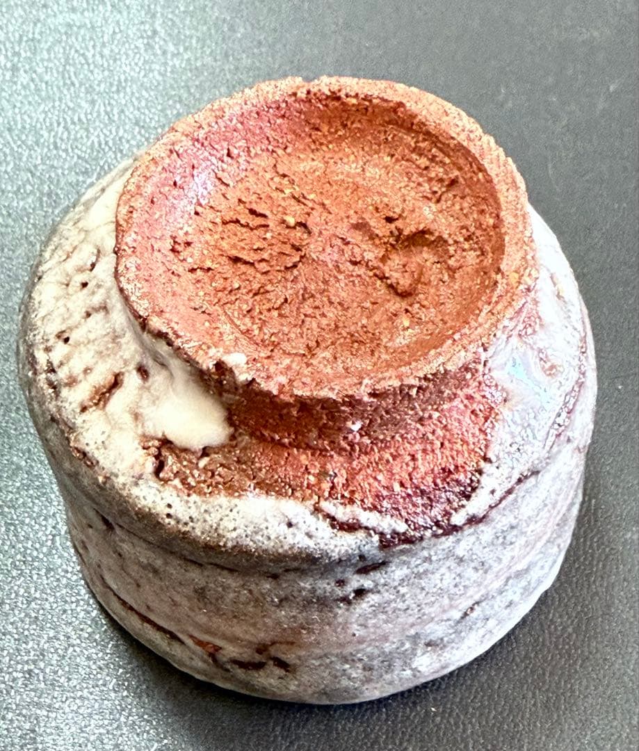 小山厚子　灰釉ぐい呑　共箱、布、栞