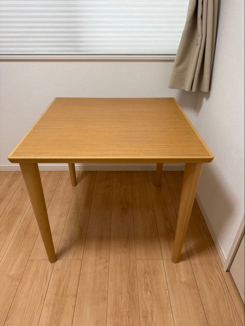 カリモク60 ダイニングテーブル800（ピュアビーチ）