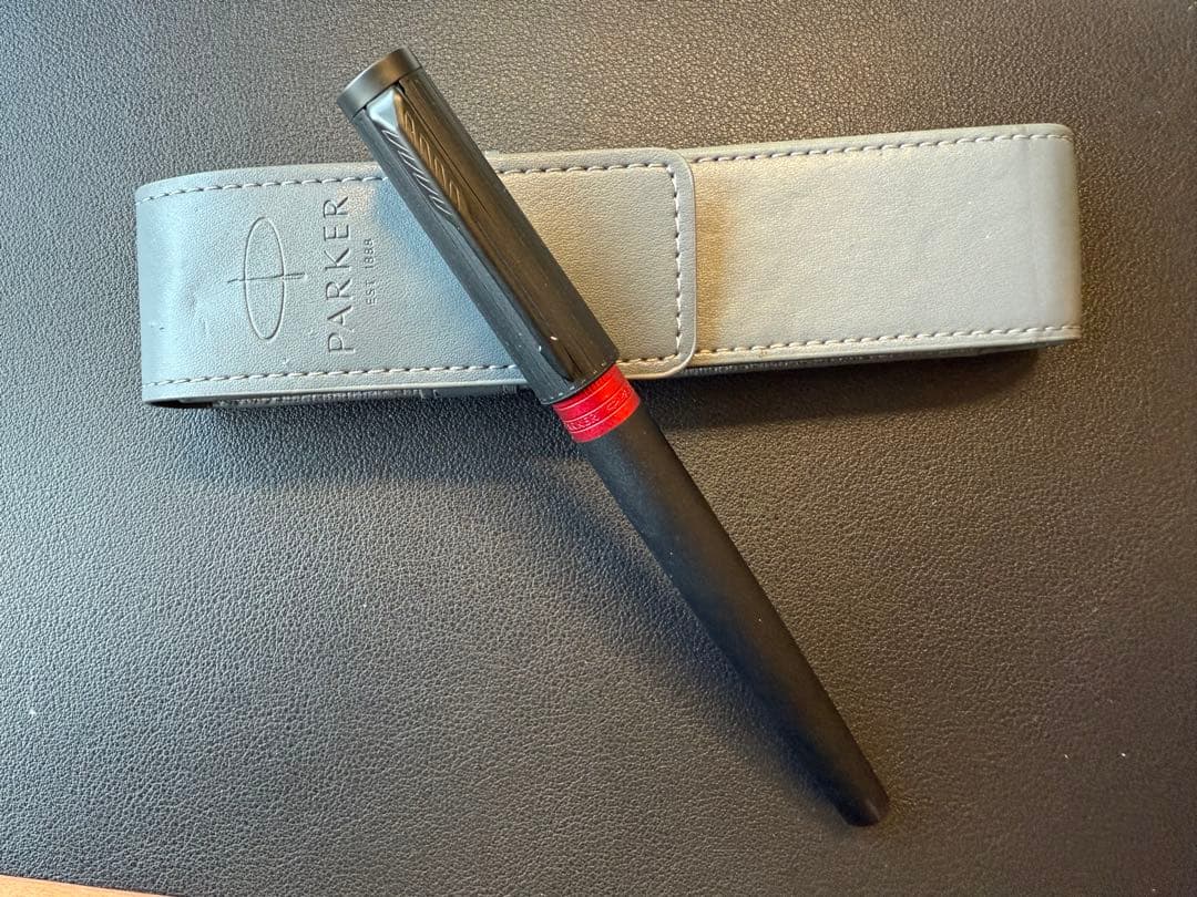 PARKER パーカー5th 万年筆ブラック×レッド 専用ケース付 /替芯交換式