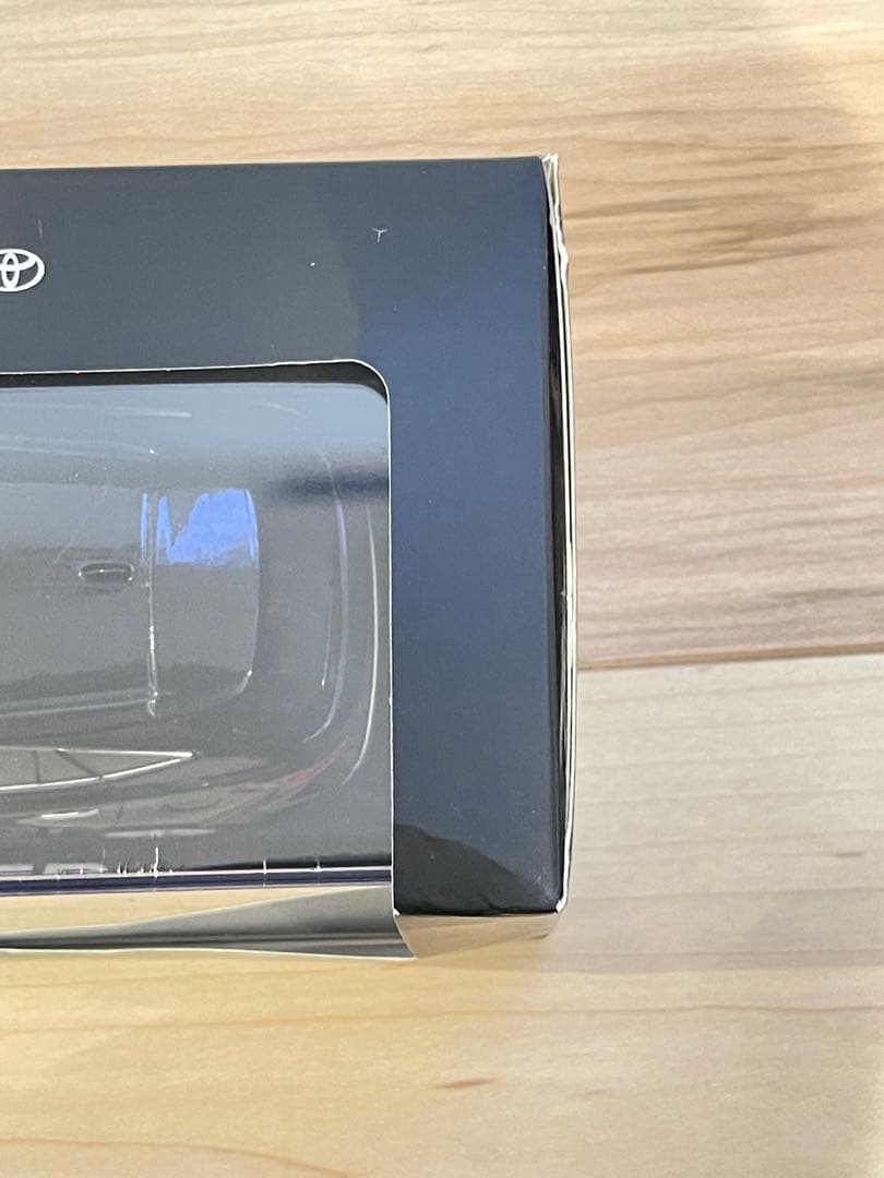 トヨタ ハリアー ミニカー 1/30スケール プレシャスブラックパール非売品