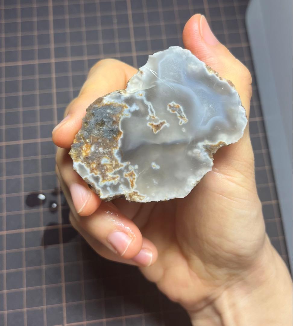 石川県産　陰陽石　龍石　サンダーエッグ　瑪瑙　国産鉱物　標本　原石　めのう