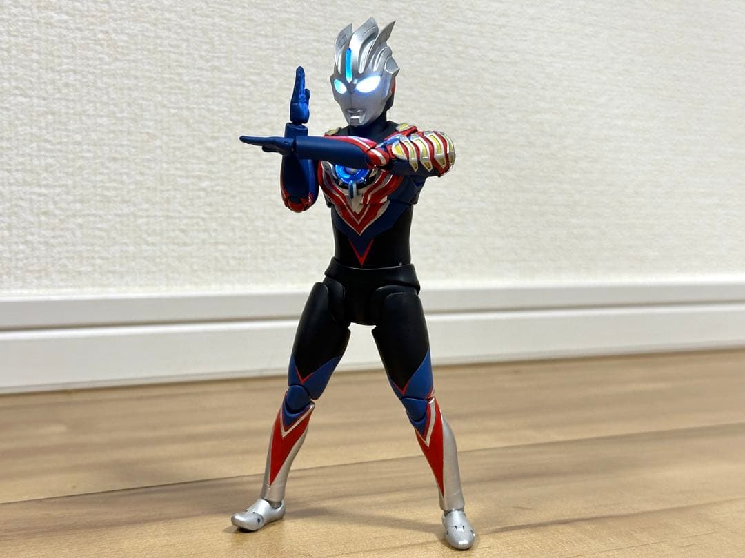 改造 発光 ウルトラマンオーブ ハリケーンスラッシュ S.H.Figuarts