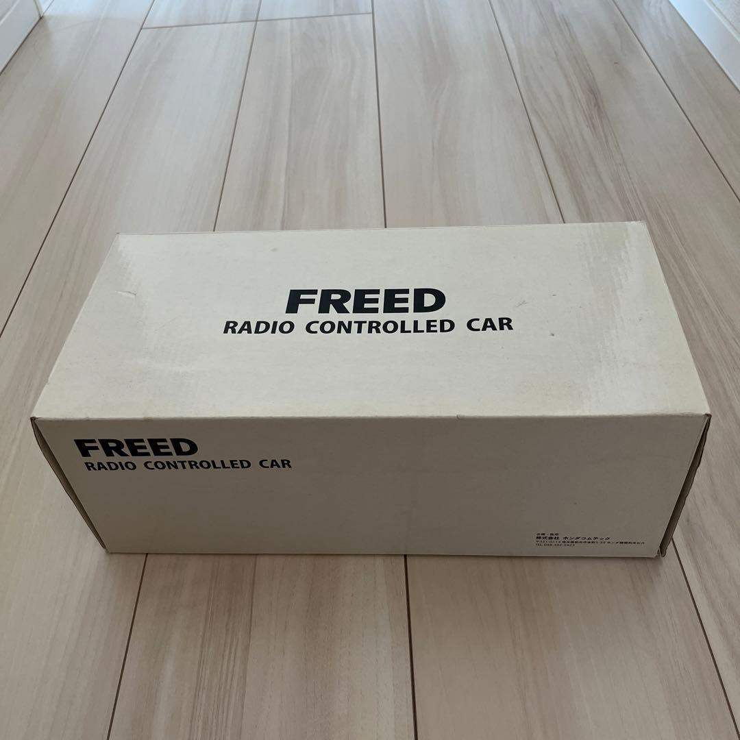 【値下げ】ホンダ FREED 1/24スケールモデル ラジオコントロールカー