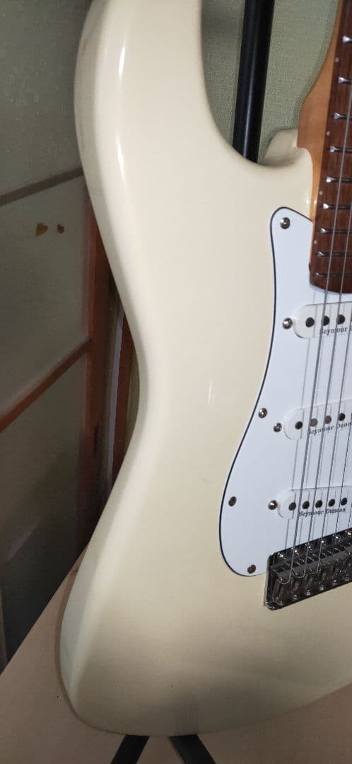 mashroom　エレキギター　ストラトキャスター